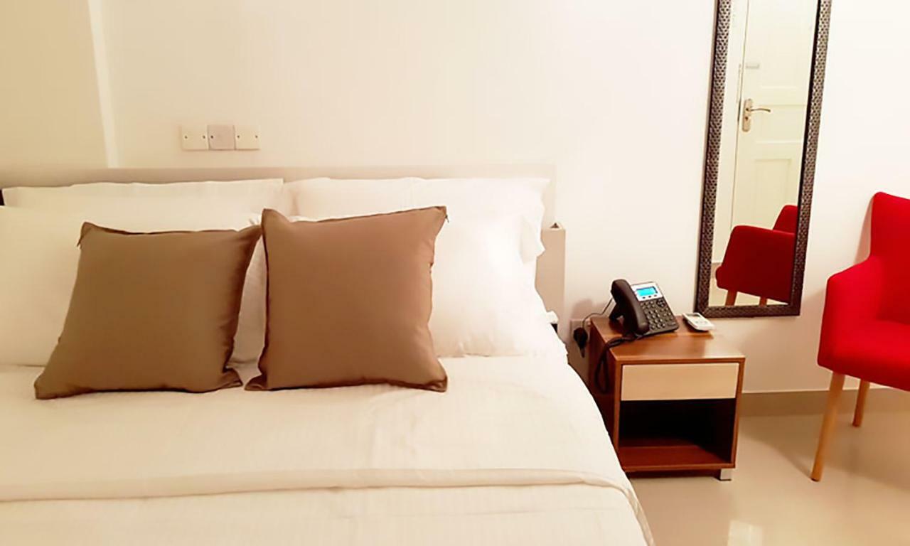 מלון מאלה Amina Residency מראה חיצוני תמונה